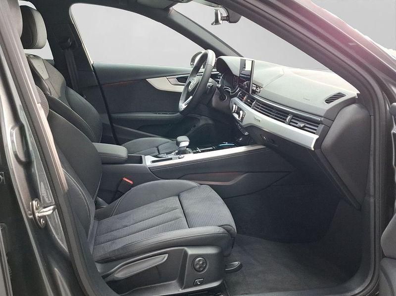 Gebraucht Audi A4 S-Line 204 PS (150 kW) 2025 Grau Kombi