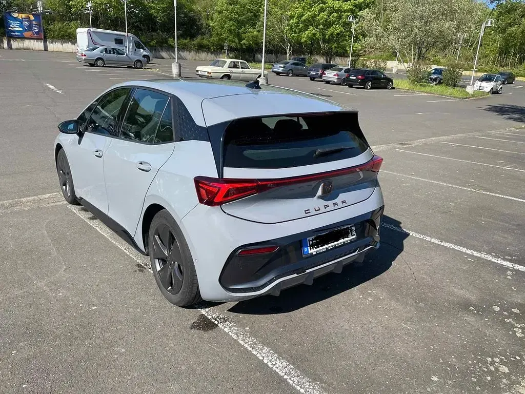 Second-hand Cupra Born 150 kW (204 CP) 2022 Gri Hatchback