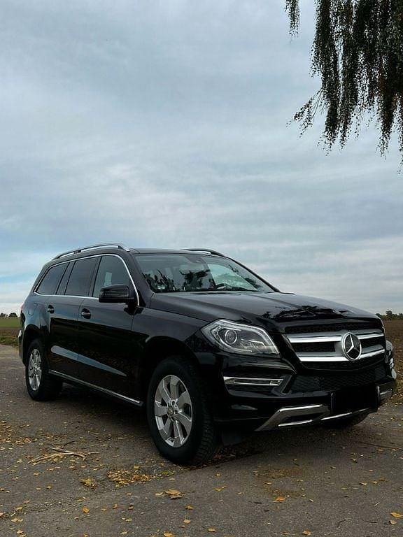 Schwarz Gebraucht 2015 Mercedes GL350 SUV | 27.800 € (Guter Preis) - Bild 1/4