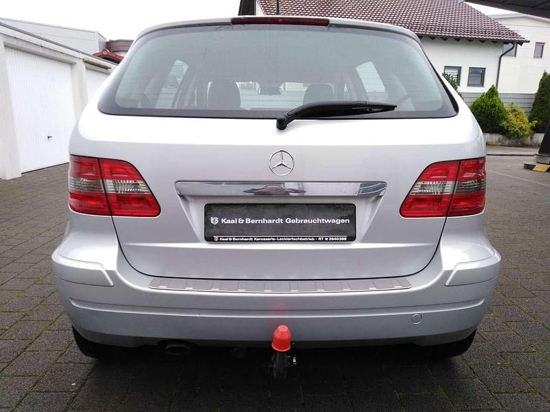 Gebraucht Mercedes B180 109 PS (80 kW) 2008 Polarsilber Van / Kleinbus