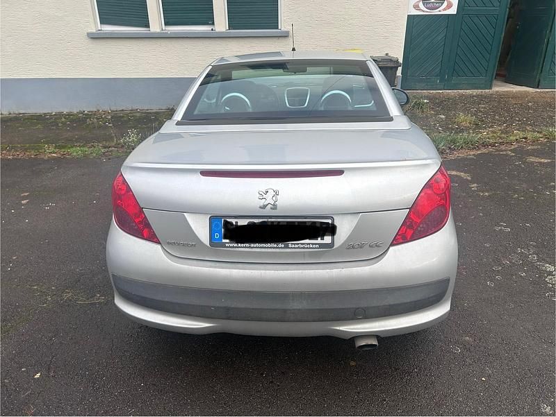 Gebraucht Peugeot 207 CC 120 PS (88 kW) 2008 Silber Cabrio