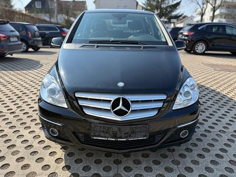 Gebraucht Mercedes B180 116 PS (85 kW) 2010 Schwarz Van / Kleinbus