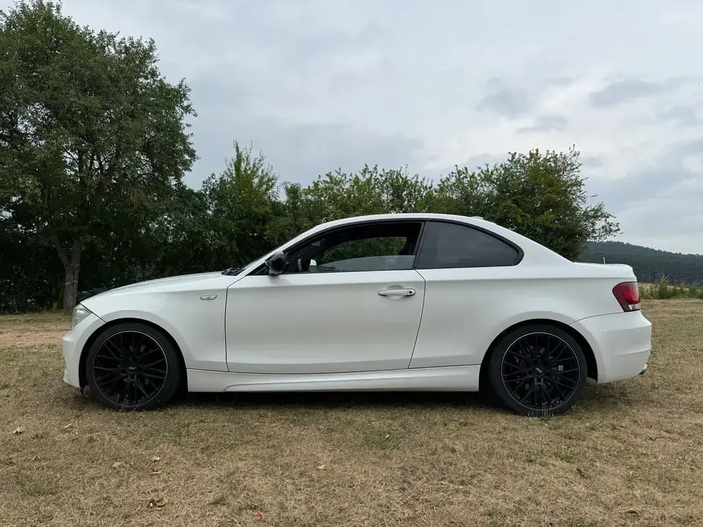 Gebraucht BMW 118 Coupé M Sport 143 PS (105 kW) 2012 Weiß Coupé
