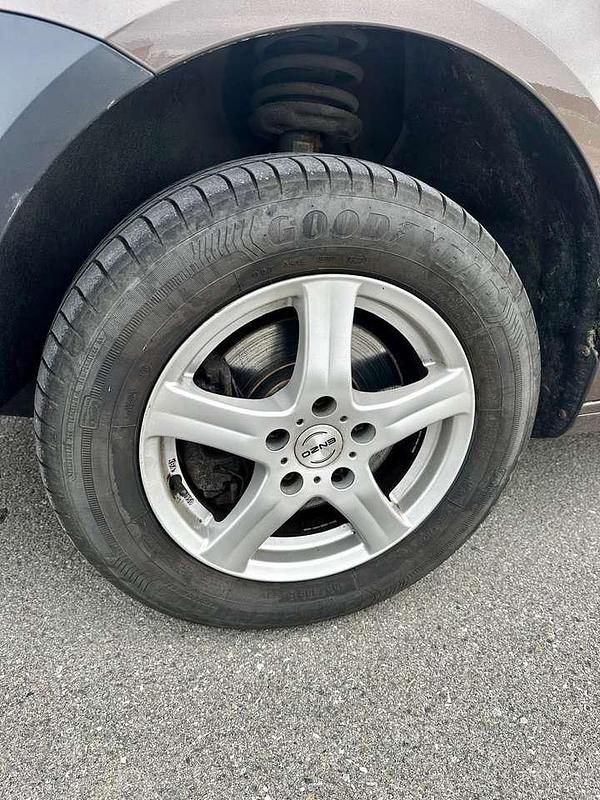 Gebraucht VW Caddy Edition 102 PS (75 kW) 2012 Van / Kleinbus