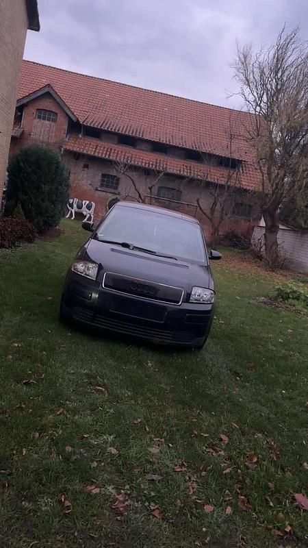 Second-hand Audi A2 75 CP (55 kW) 2001 Albastru Hatchback