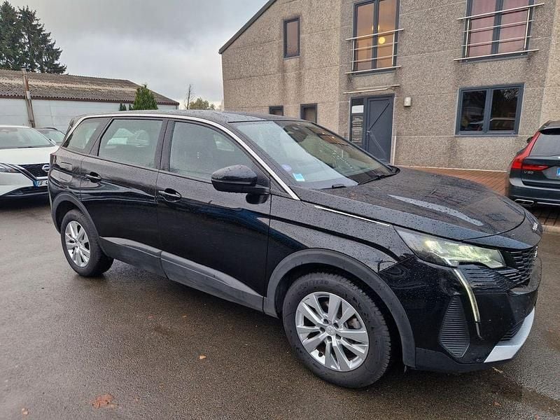 Gebraucht Peugeot 5008 Active 136 PS (100 kW) 2023 Schwarz SUV