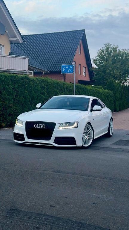 Weiß Gebraucht 2008 Audi A5 S-Line Coupé | 9.799 € (Teuer) - Bild 1/4