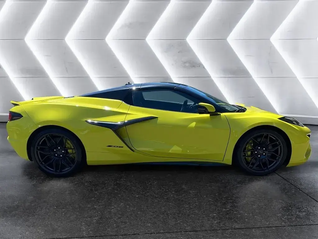 Neu Corvette Z06 646 PS (475 kW) 2025 Gelb Cabrio