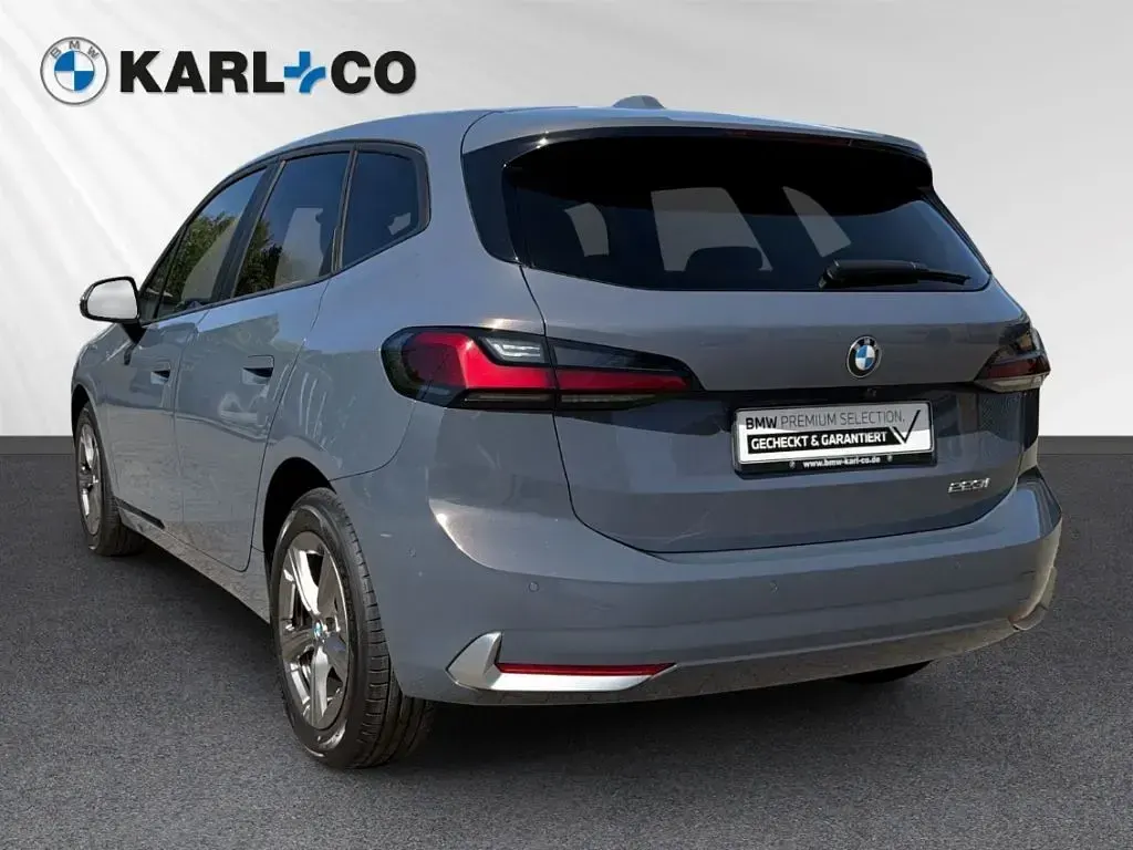 Gebraucht BMW 223 Active Tourer Luxury Line 204 PS (150 kW) 2022 Grau Van / Kleinbus