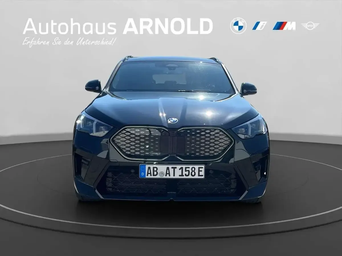 Gebraucht BMW iX2 M Sport 230 kW (313 PS) 2026 Black sapphire SUV