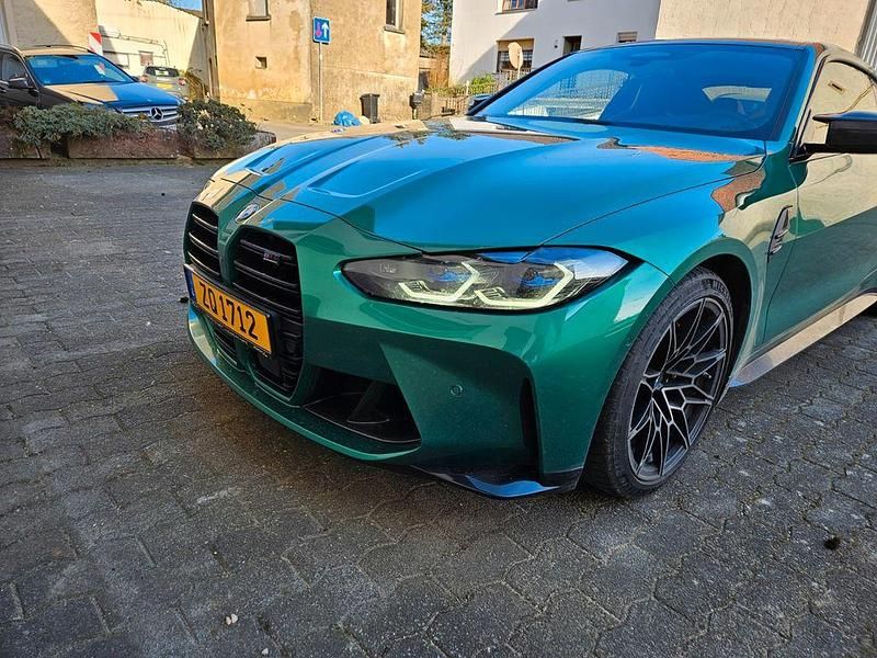 Grün Gebraucht 2021 BMW M4 Competition Edition Coupé | 75.000 € - Bild 1/4