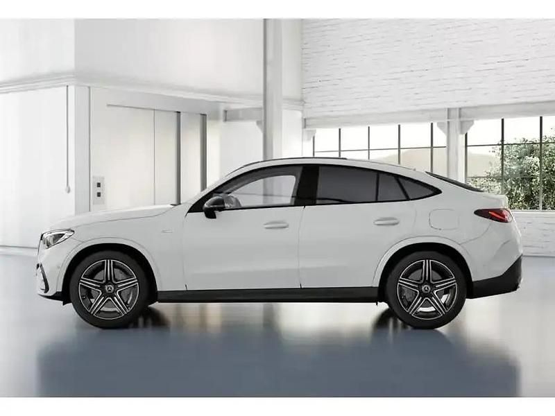 Gebraucht Mercedes GLC300e 197 PS (144 kW) 2025 Unilack polarweiss Coupé