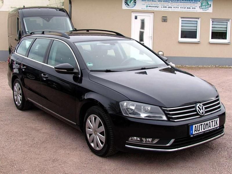 Gebraucht VW Passat 140 PS (102 kW) 2013 Deep black perleffekt Kombi