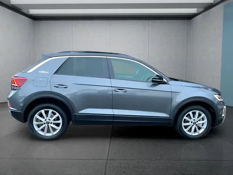 Gebraucht VW T-Roc 150 PS (110 kW) 2025 Grau SUV