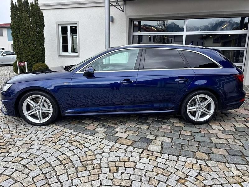 Second-hand Audi A4 S-Line 286 CP (210 kW) 2019 Albastru Break