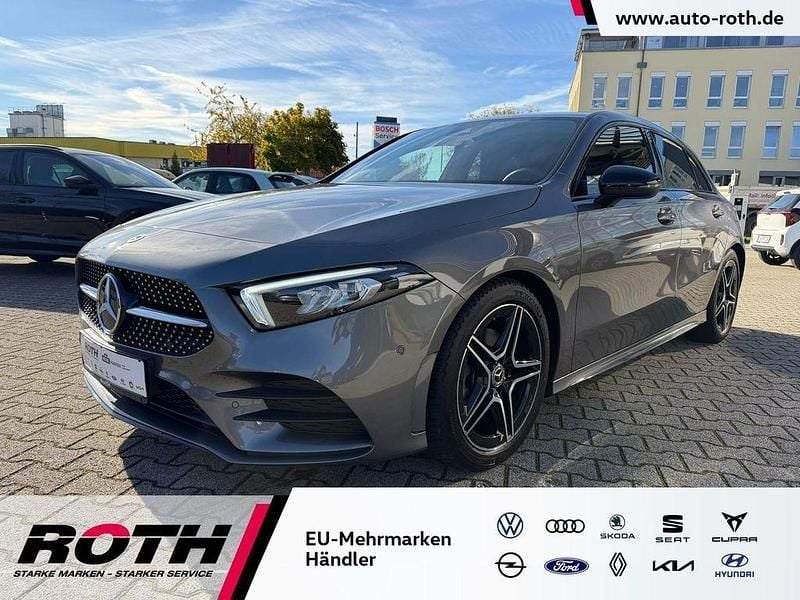 Mountaingrau met. Gebraucht 2022 Mercedes A200 AMG line Limousine | 26.490 € (Guter Preis) - Bild 1/4