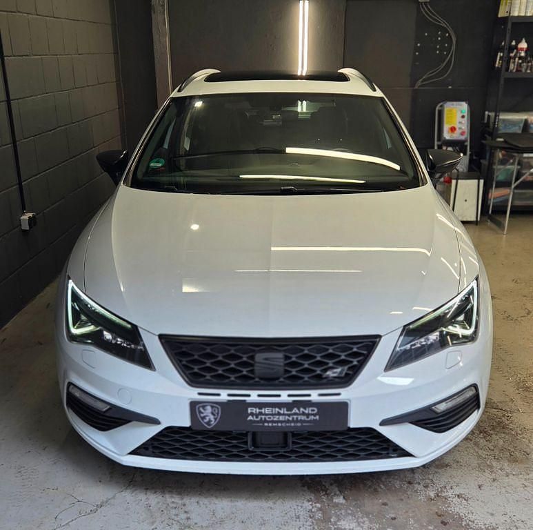 Usado Seat Leon ST 4Drive 300 HP (220 kW) 2017 Branco Carrinha