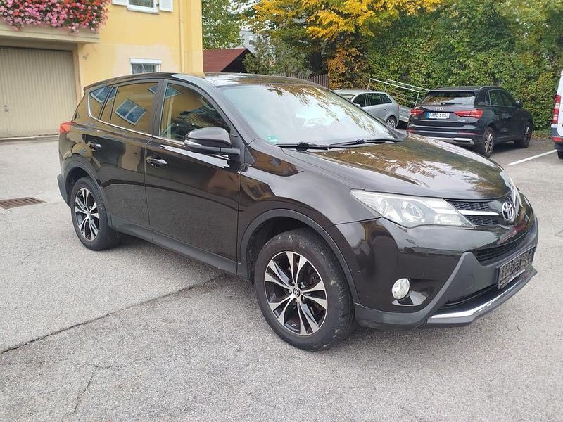 Braun Gebraucht 2015 Toyota RAV4 SUV | 11.500 € (Fairer Preis) - Bild 1/4