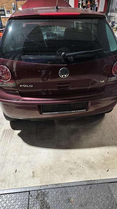 Gebraucht VW Polo United 80 PS (58 kW) 2008 Rot Limousine