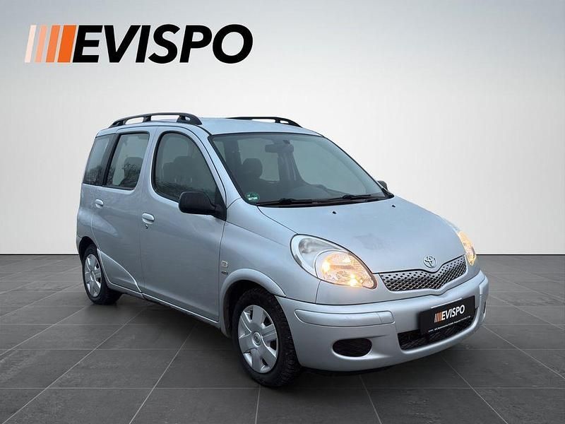 Silber Gebraucht 2005 Toyota Yaris Sol Kombi | 4.480 € (Fairer Preis) - Bild 1/4