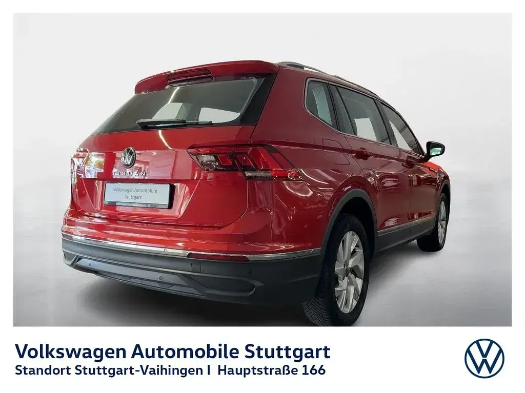 Gebraucht VW Tiguan Allspace Life 150 PS (110 kW) 2022 Rot SUV