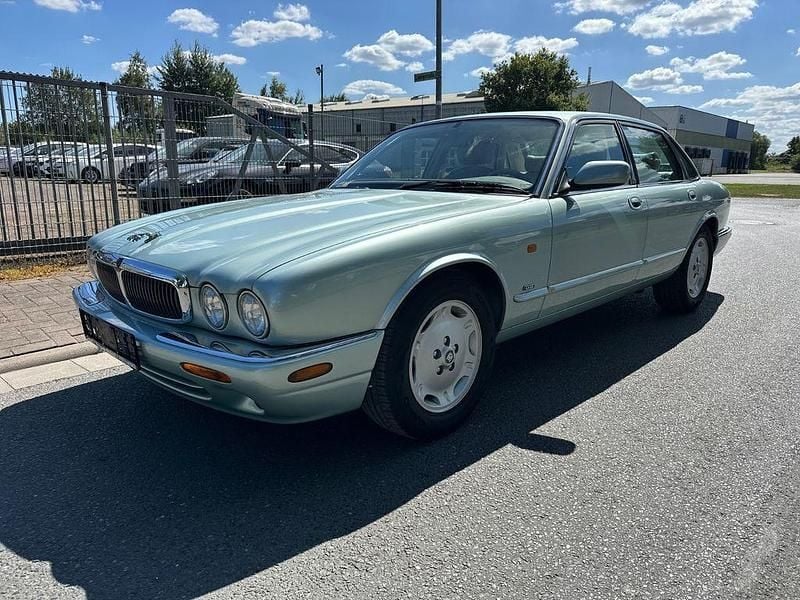 Gebraucht Jaguar XJ8 Executive 284 PS (208 kW) 1998 Grün Limousine