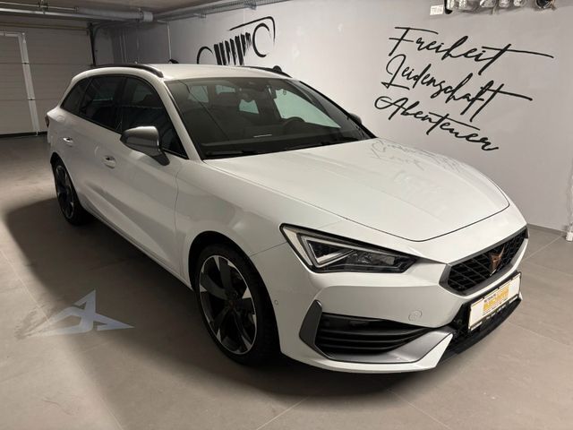 Weiß Gebraucht 2023 Cupra Leon Basis Limousine | 25.999 € (Guter Preis) - Bild 1/2