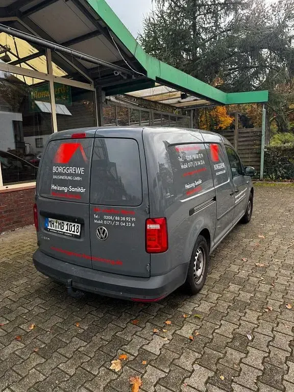 Gebraucht VW Caddy 102 PS (75 kW) 2020 Grau Van / Kleinbus
