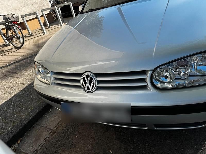 Gebraucht VW Golf IV 2003 Silber Kleinwagen