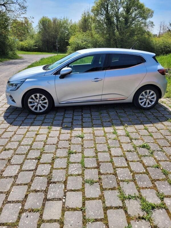 Silber Gebraucht 2020 Renault Clio V Experience Kleinwagen | 11.100 € (Guter Preis) - Bild 1/4