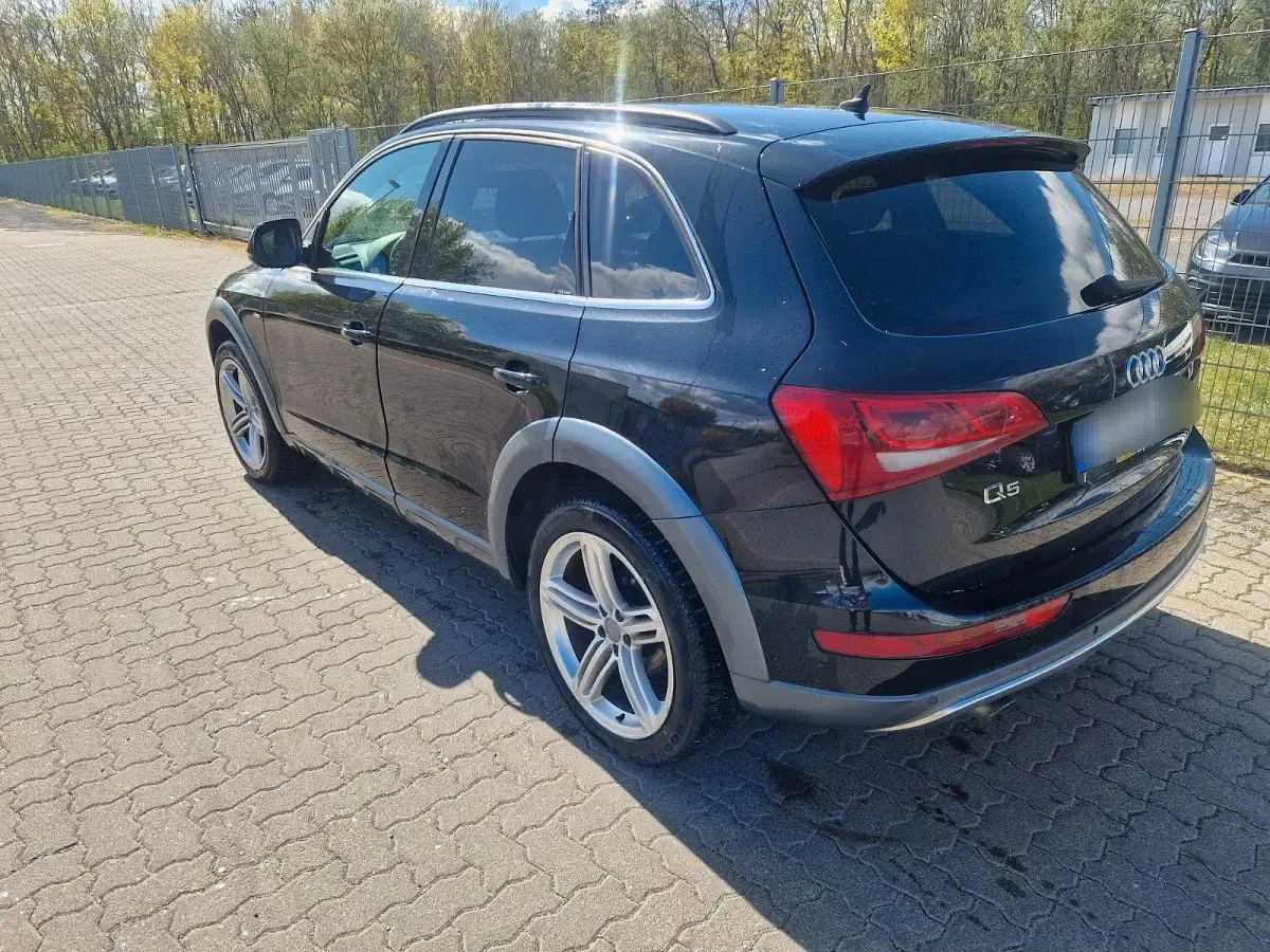 Używany Audi Q5 211 KM (155 kW) 2010 Czarny SUV