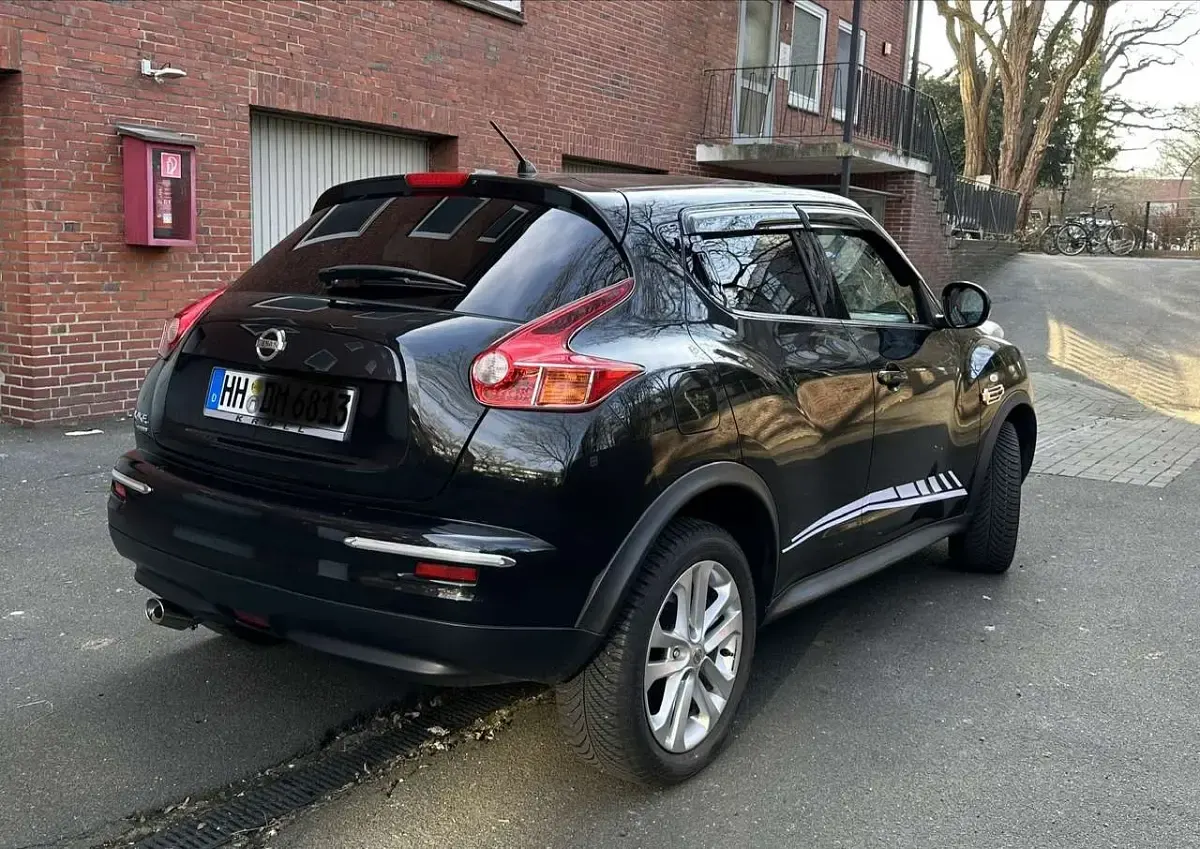 Gebraucht Nissan Juke Acenta 117 PS (86 kW) 2012 Schwarz SUV
