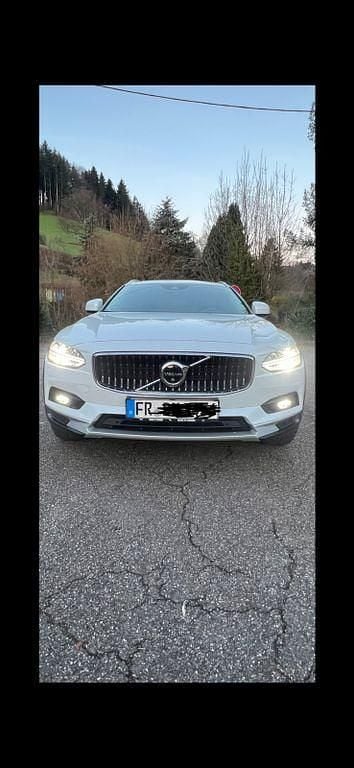 Gebraucht Volvo V90 CC 190 PS (139 kW) 2020 Weiß Kombi