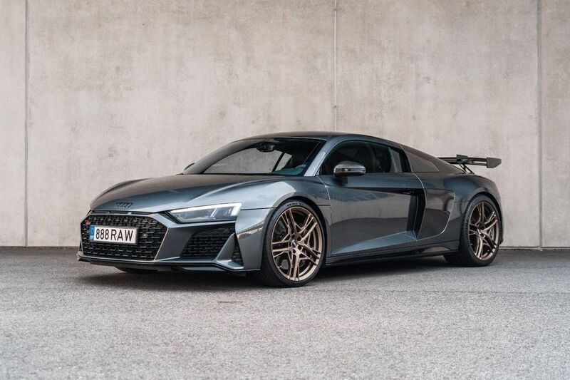 Grau Gebraucht 2019 Audi R8 Coupé Coupé | 162.999 € - Bild 1/4