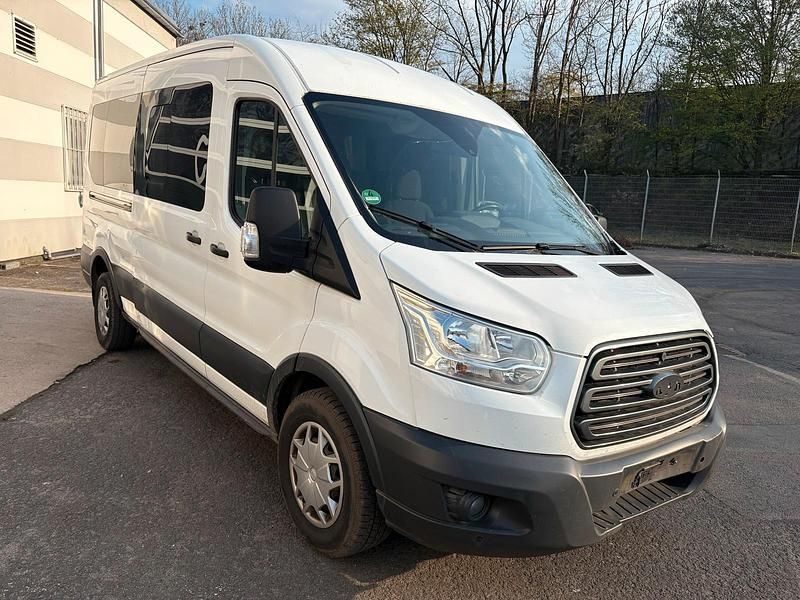 Second-hand Ford Transit 131 CP (96 kW) 2018 Alb Monovolum
