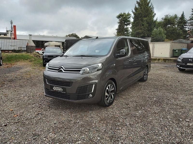Grau Gebraucht 2023 Citroën Spacetourer Business Class Van / Kleinbus | 39.980 € (Fairer Preis) - Bild 1/4