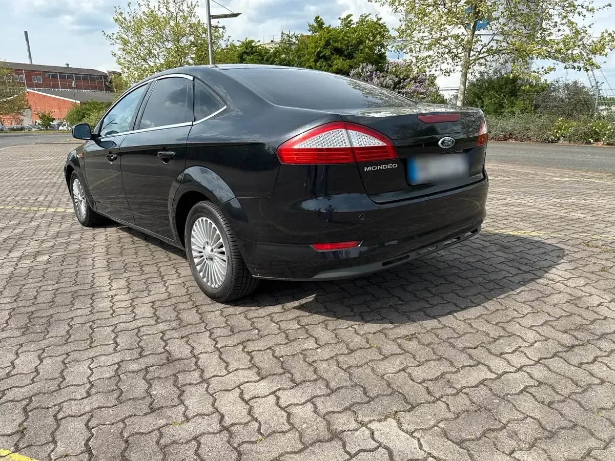 Gebraucht Ford Mondeo 140 PS (102 kW) 2007 Schwarz Limousine