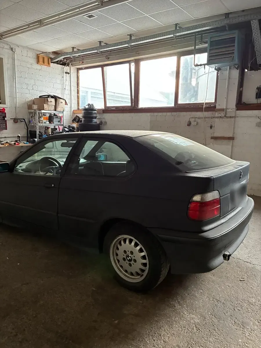 Gebraucht BMW 316 102 PS (75 kW) 1996 Schwarz Kleinwagen