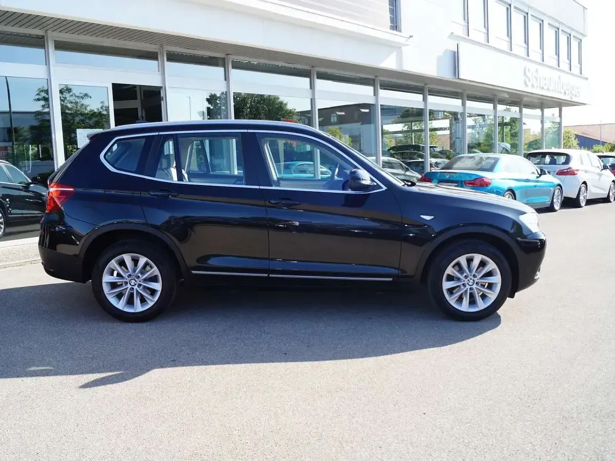 Gebraucht BMW X3 184 PS (135 kW) 2012 Saphirschwarz SUV