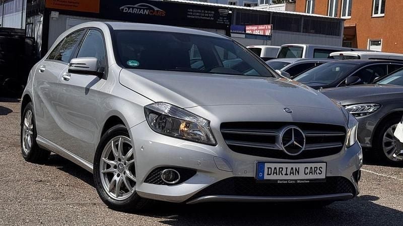 Gebraucht Mercedes A200 156 PS (114 kW) 2012 Silber Limousine