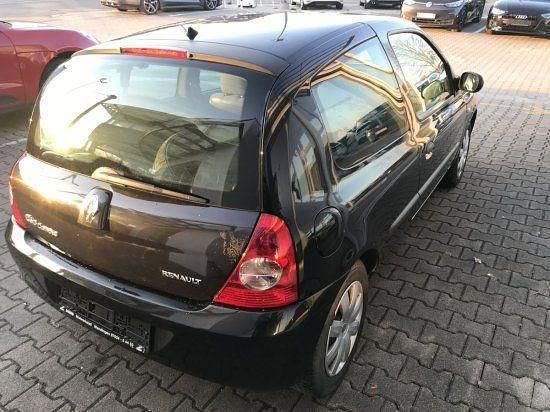 Gebraucht Renault Clio II 75 PS (55 kW) 2007 Schwarz Kleinwagen