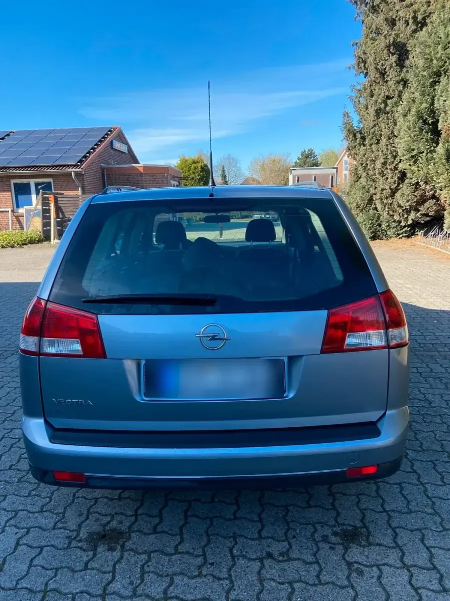 Second-hand Opel Vectra 122 CP (89 kW) 2004 Gri Break