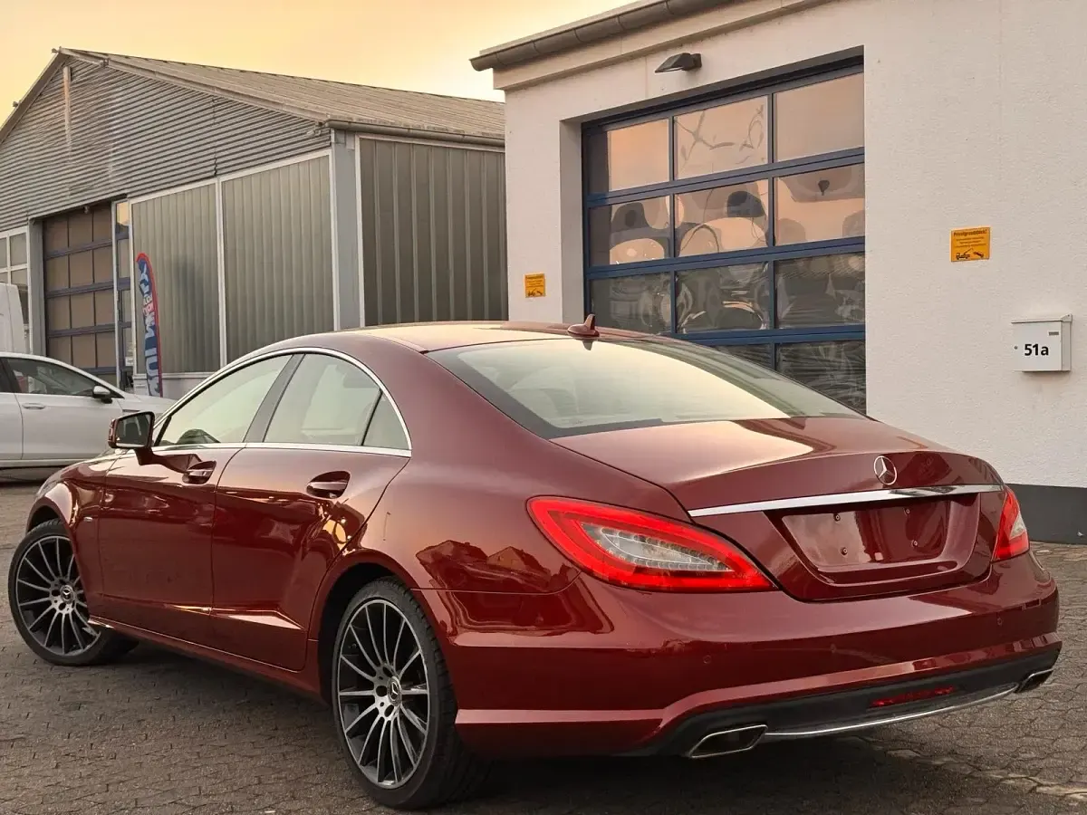 Gebraucht Mercedes CLS350 306 PS (225 kW) 2011 Rot Coupé