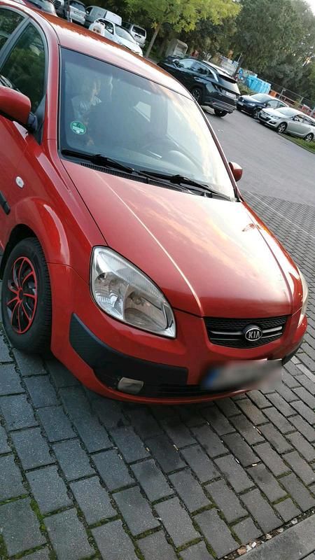 Gebraucht Kia Rio 97 PS (71 kW) 2007 Rot Kleinwagen