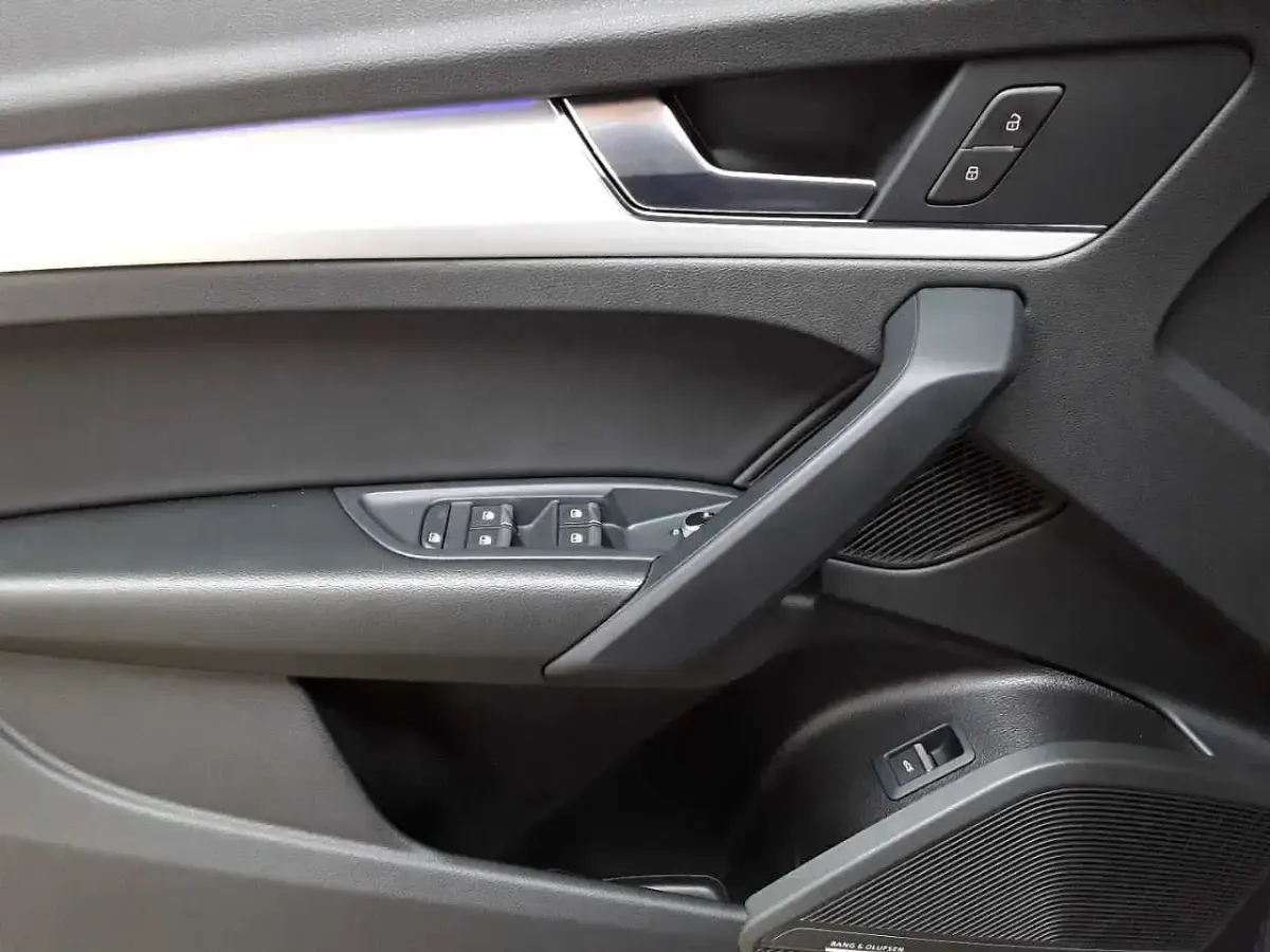Gebraucht Audi Q5 S-Line 204 PS (150 kW) 2023 Ultrablau metallic SUV