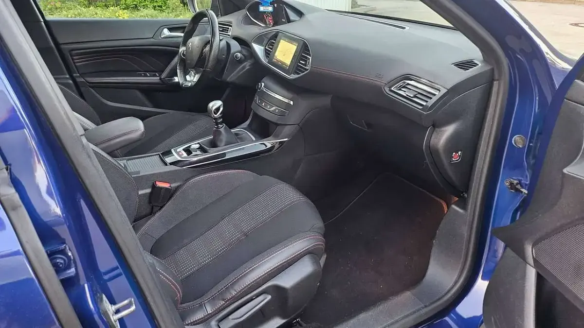 Gebraucht Peugeot 308 GT-line 131 PS (96 kW) 2019 Blau Limousine