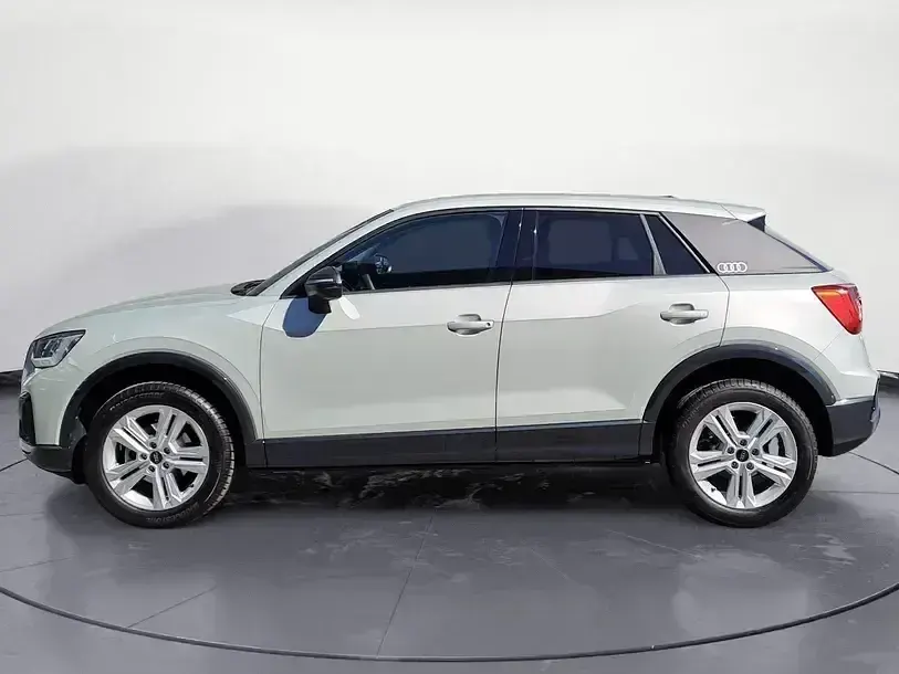 Używany Audi Q2 Advanced 116 KM (85 kW) 2025 Srebrny SUV