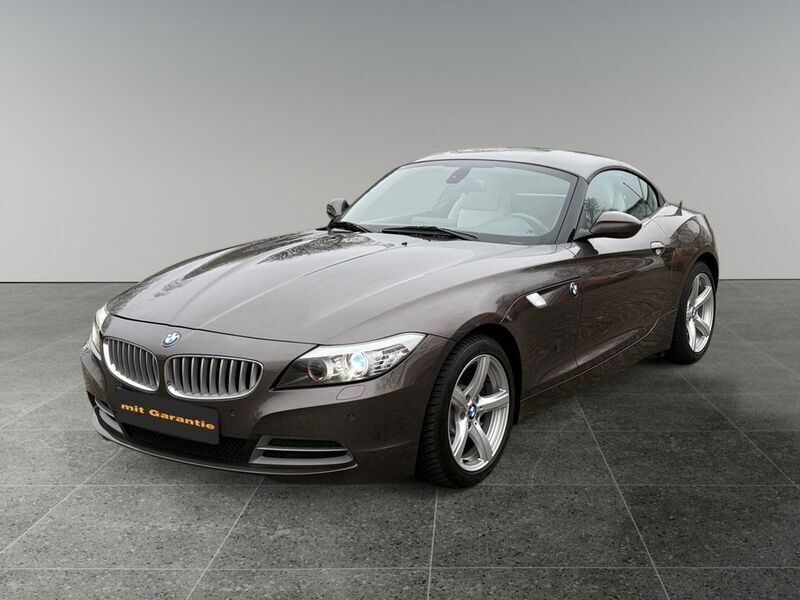 Grau Gebraucht 2011 BMW Z4 Comfort Edition Cabrio | 12.890 € (Fairer Preis) - Bild 1/4