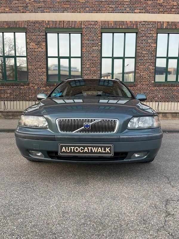 Używany Volvo V70 140 KM (102 kW) 2001 Zielony Kombi