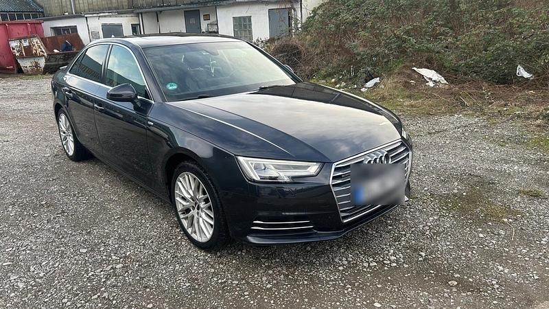 Gebraucht Audi A4 S-Line 190 PS (139 kW) 2018 Blau Limousine